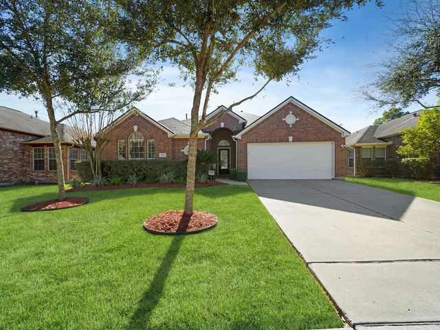 2307 Megellan Point Lane, Pearland, TX 77584