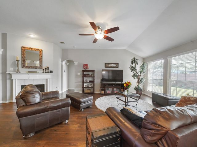 2307 Megellan Point Lane, Pearland, TX 77584