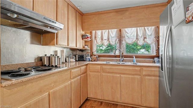 807 E Salisbury Street, Asheboro, NC 27203