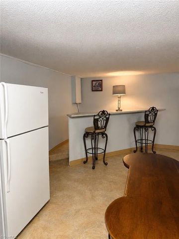 807 E Salisbury Street, Asheboro, NC 27203