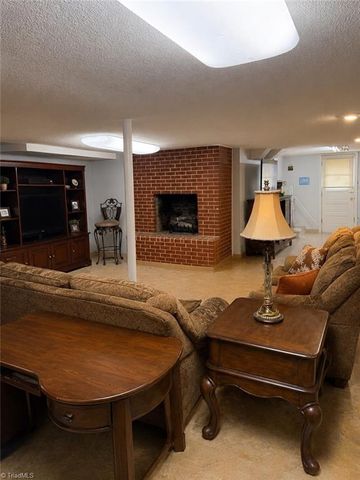 807 E Salisbury Street, Asheboro, NC 27203
