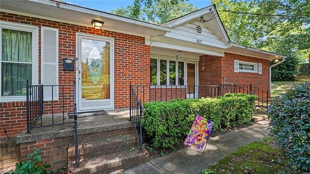 807 E Salisbury Street, Asheboro, NC 27203