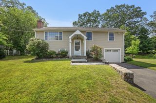 76 Valley View Road, Norwalk, CT 06851