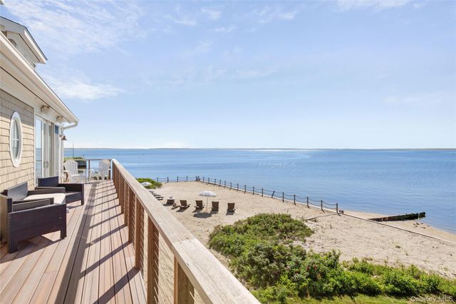 49 Dunlookin Lane, South Jamesport, NY 11970