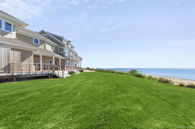 49 Dunlookin Lane, South Jamesport, NY 11970