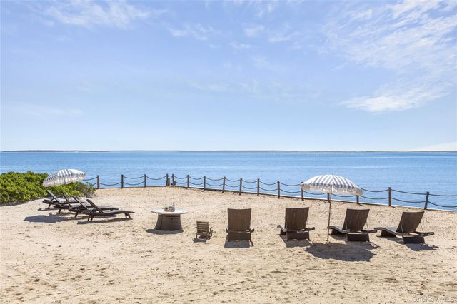 49 Dunlookin Lane, South Jamesport, NY 11970