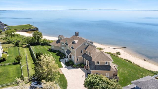 49 Dunlookin Lane, South Jamesport, NY 11970