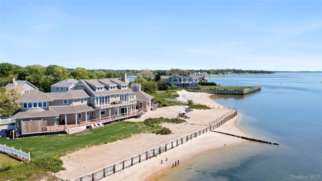 49 Dunlookin Lane, South Jamesport, NY 11970