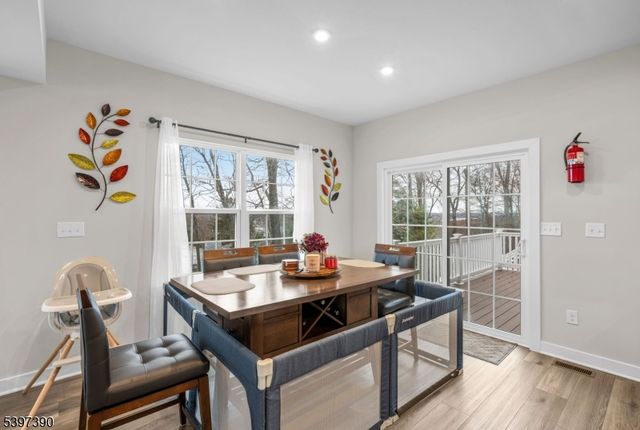 16 Esposito Ln, Roxbury Twp., NJ 07850