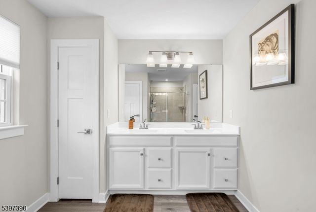 16 Esposito Ln, Roxbury Twp., NJ 07850