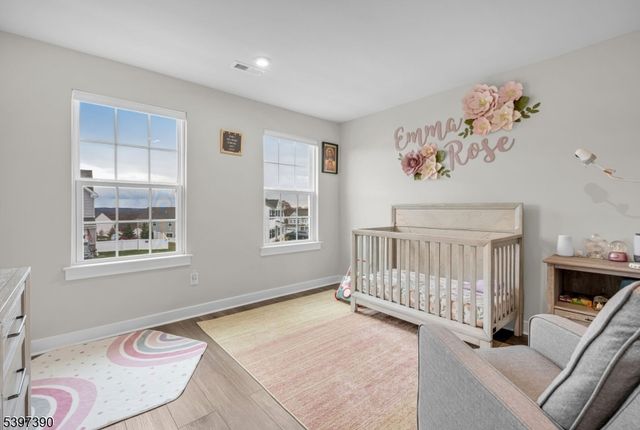 16 Esposito Ln, Roxbury Twp., NJ 07850