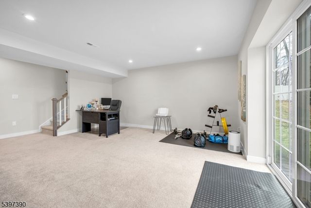 16 Esposito Ln, Roxbury Twp., NJ 07850