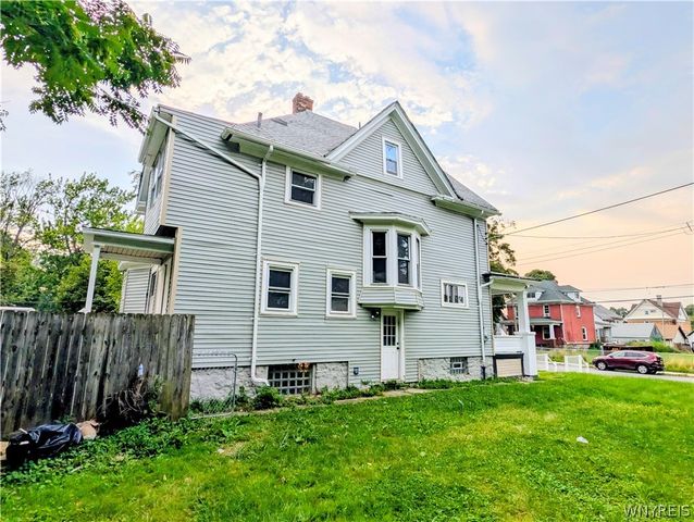 1807 Niagara Avenue, Niagara Falls, NY 14305