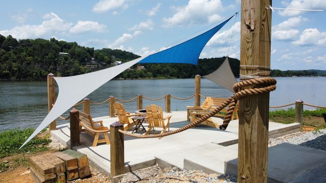 170 S River Front Dr, Clifton, TN 38425