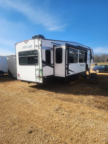 170 S River Front Dr, Clifton, TN 38425