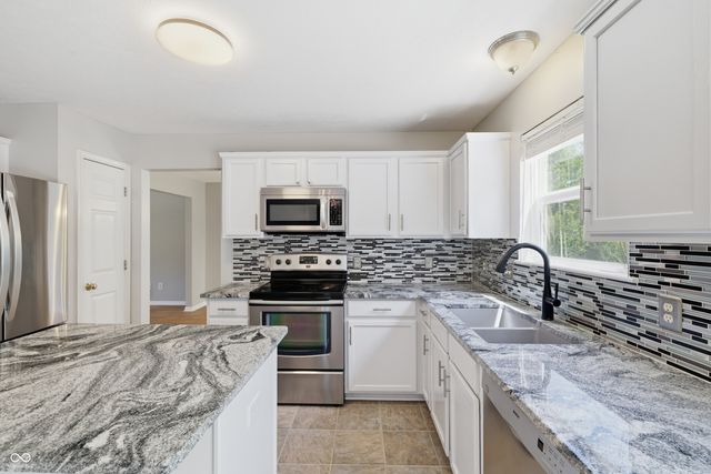 10207 Tybalt Drive, Fishers, IN 46038