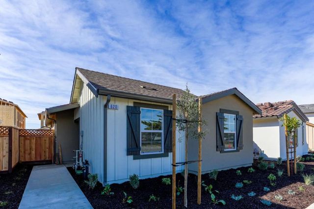 626 Carmel Avenue, Marina, CA 93933