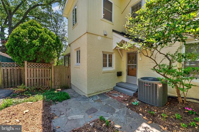 5430 22ND RD N, Arlington, VA 22205