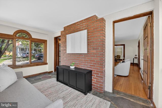 5430 22ND RD N, Arlington, VA 22205