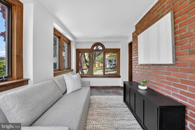 5430 22ND RD N, Arlington, VA 22205