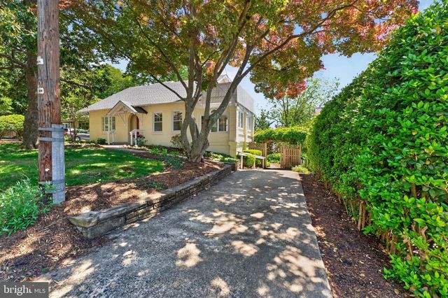 5430 22ND RD N, Arlington, VA 22205