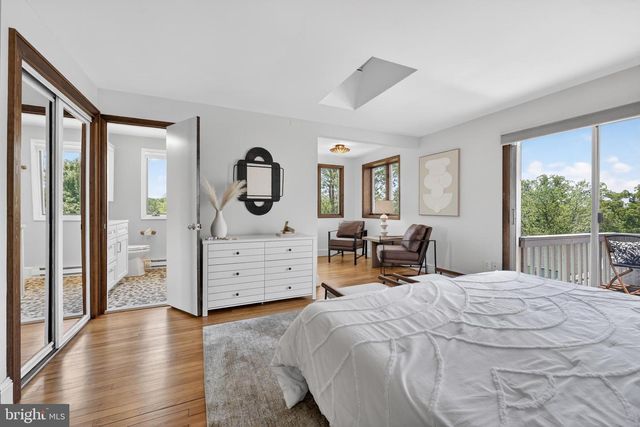 5430 22ND RD N, Arlington, VA 22205