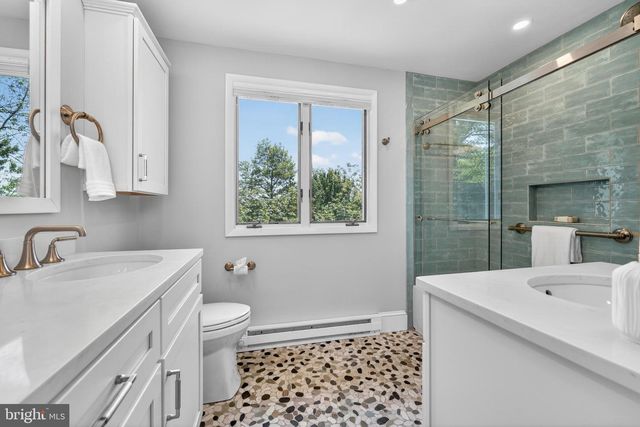 5430 22ND RD N, Arlington, VA 22205
