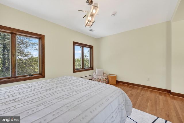 5430 22ND RD N, Arlington, VA 22205