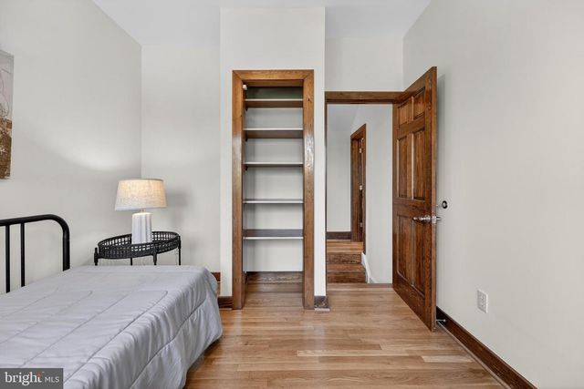 5430 22ND RD N, Arlington, VA 22205