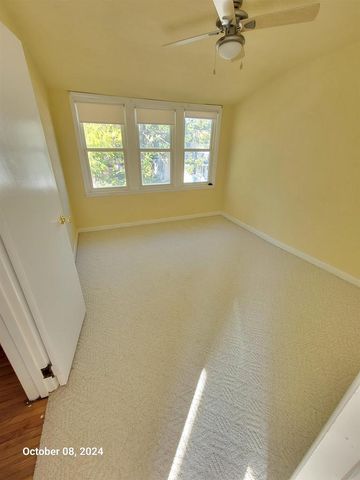 319 W MELVIN AVENUE, Oshkosh, WI 54901