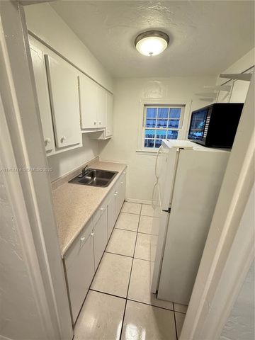 2020 Madison St, Hollywood, FL 33020