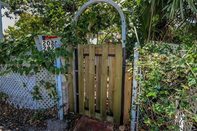 2020 Madison St, Hollywood, FL 33020