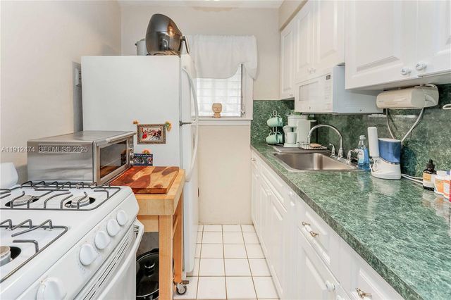 2020 Madison St, Hollywood, FL 33020