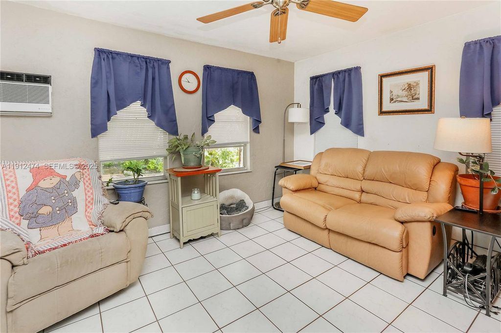 2020 Madison St, Hollywood, FL 33020