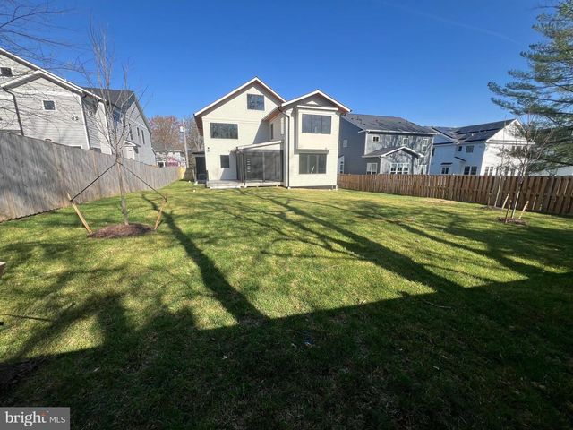 112 ELM ST SW, Vienna, VA 22180