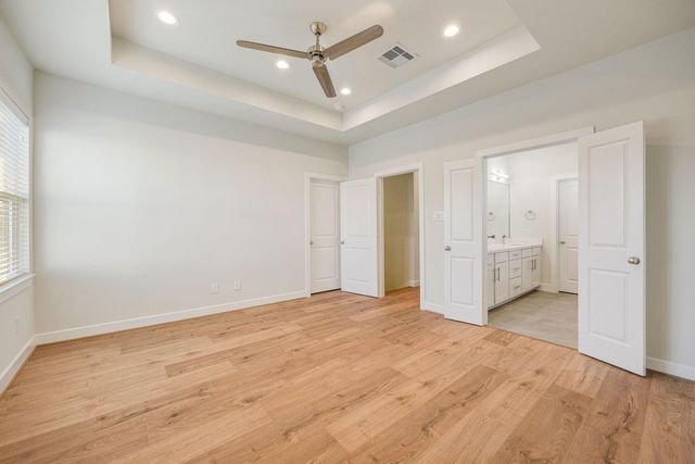 6302 Chelsea Falls Lane, Houston, TX 77008