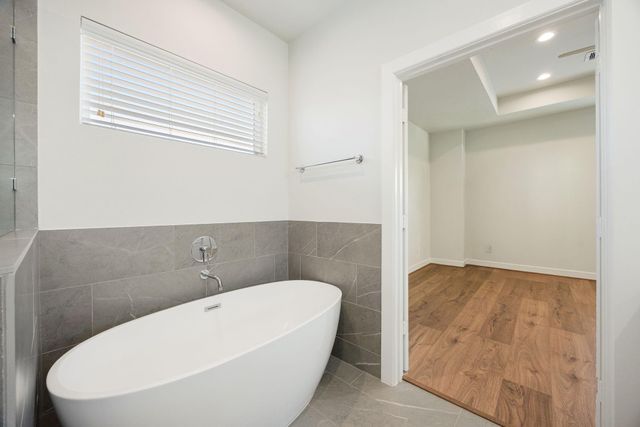 6302 Chelsea Falls Lane, Houston, TX 77008