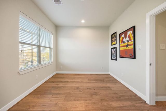 6302 Chelsea Falls Lane, Houston, TX 77008