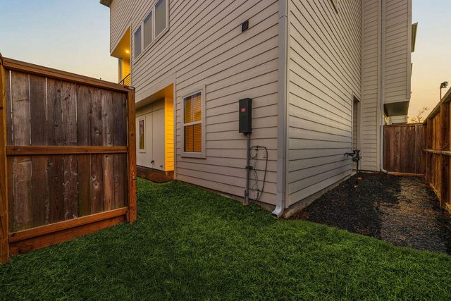 6302 Chelsea Falls Lane, Houston, TX 77008