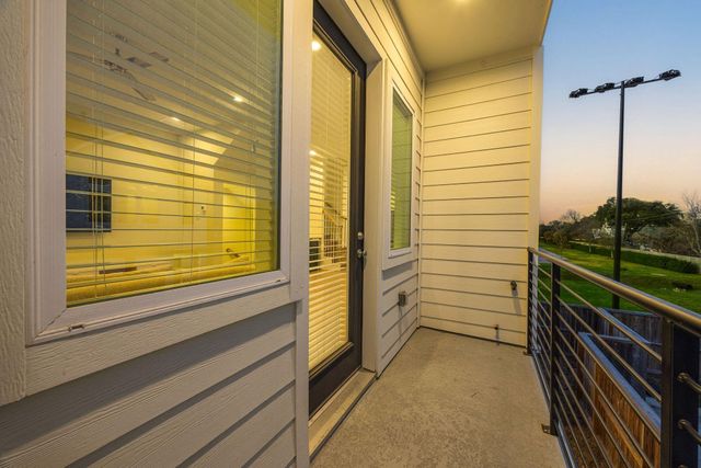 6302 Chelsea Falls Lane, Houston, TX 77008