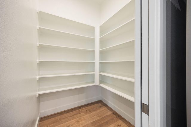 6302 Chelsea Falls Lane, Houston, TX 77008