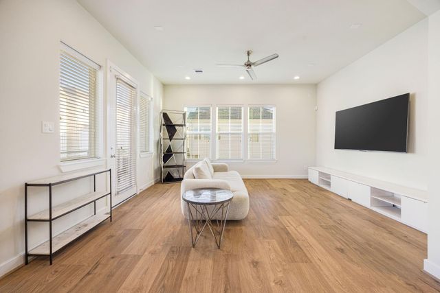 6302 Chelsea Falls Lane, Houston, TX 77008