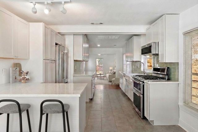 906 E 43rd ST, Austin, TX 78751