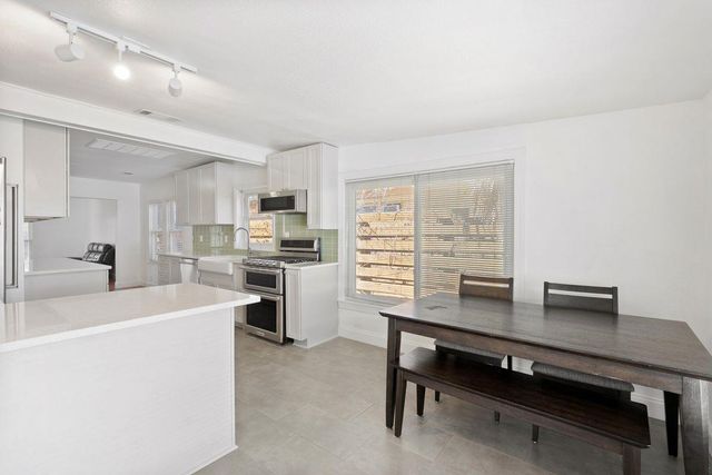 906 E 43rd ST, Austin, TX 78751