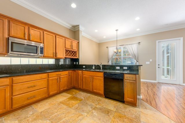 1088 Grove Park Circle, Boynton Beach, FL 33436