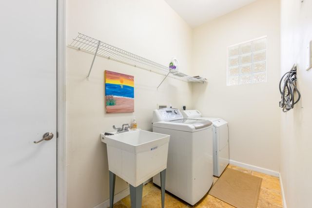 1088 Grove Park Circle, Boynton Beach, FL 33436