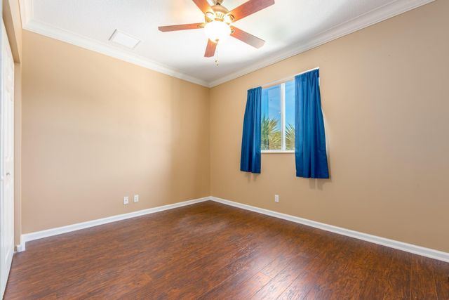 1088 Grove Park Circle, Boynton Beach, FL 33436