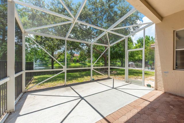 1088 Grove Park Circle, Boynton Beach, FL 33436
