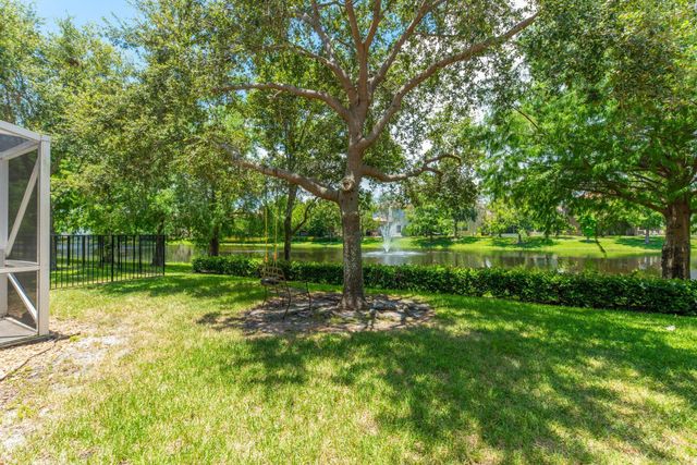 1088 Grove Park Circle, Boynton Beach, FL 33436