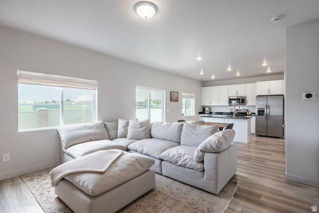 4924 W WILLOWSTONE DR, Highland, UT 84003